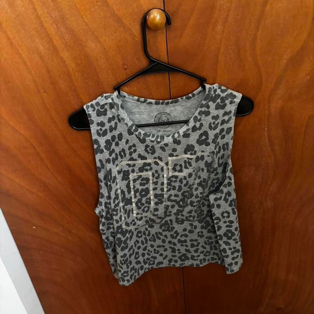 So Clothing Women's Grey and Black Leopard Crop Tank with "07" graphic glitter l